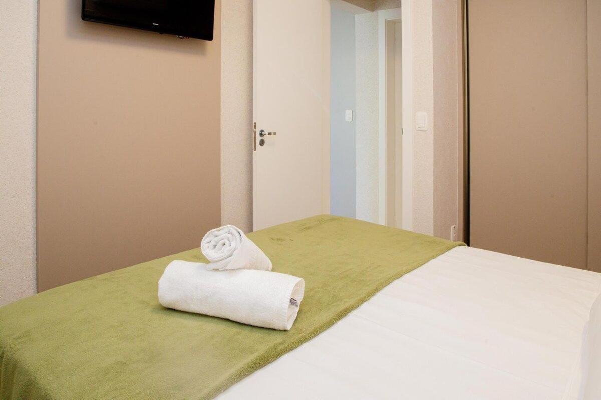 Apartamento 5 Pessoas Em Грамаду Экстерьер фото